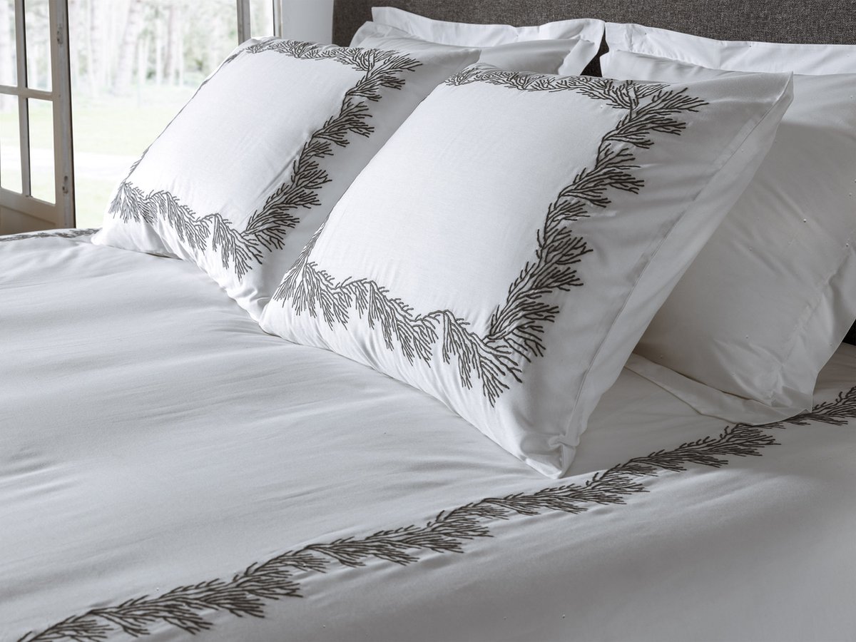 YELLOW FAYETTE BRILLIANT WHITE 240X200-220 100%KATOEN SATIJN