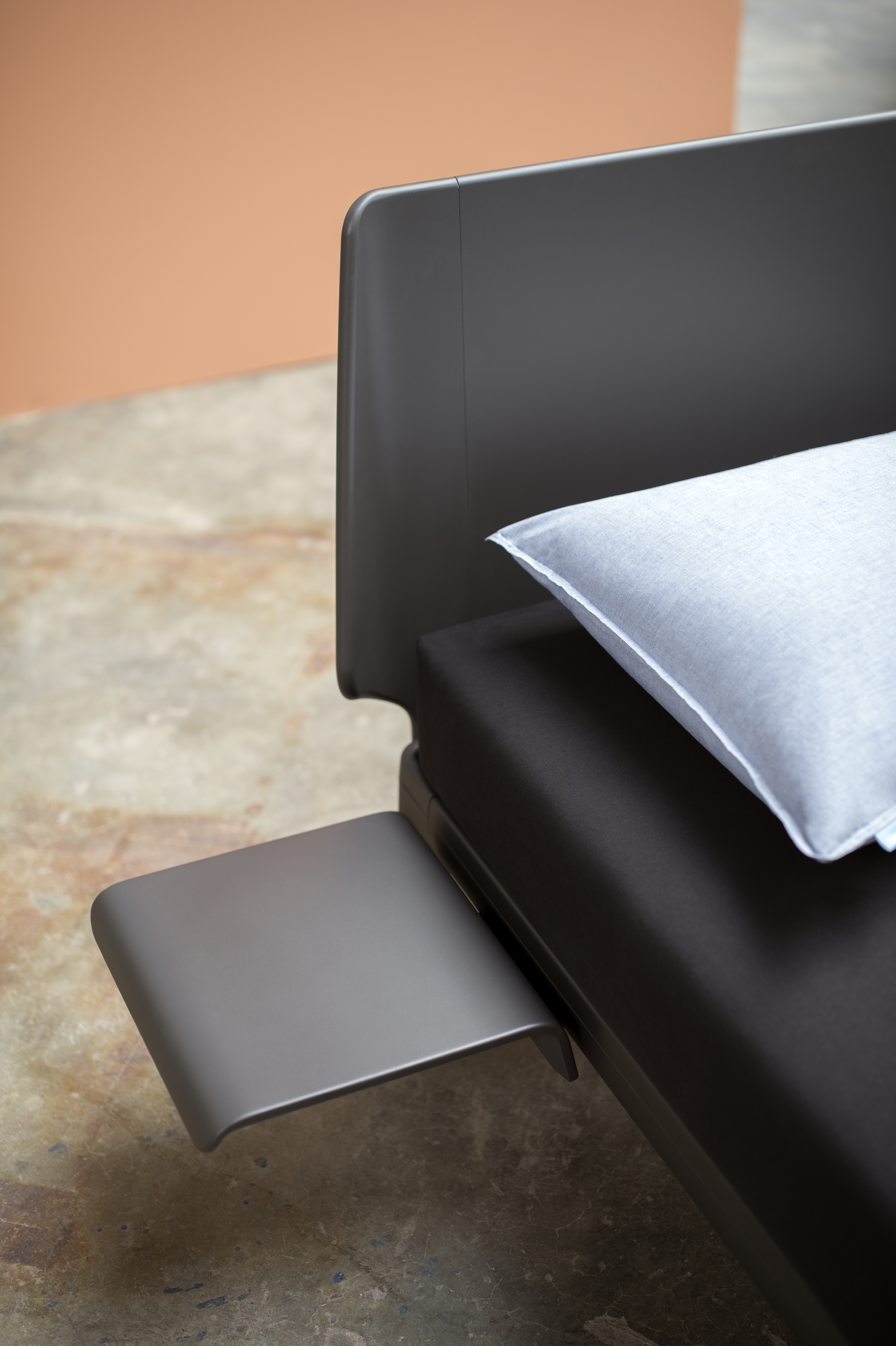 essential met aanhangtafeltje