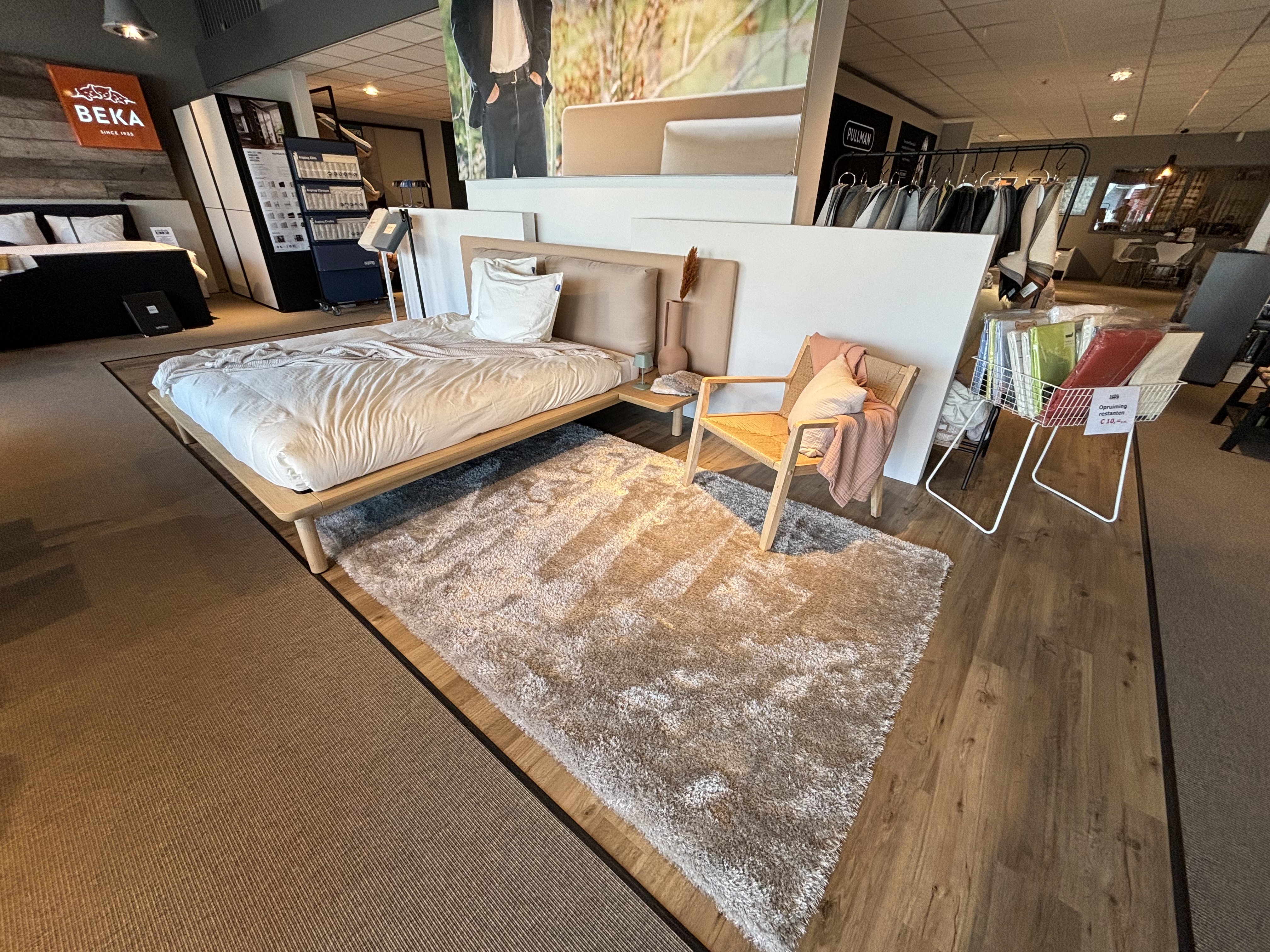 Auping Noble 180x200 vlak Showroommodel