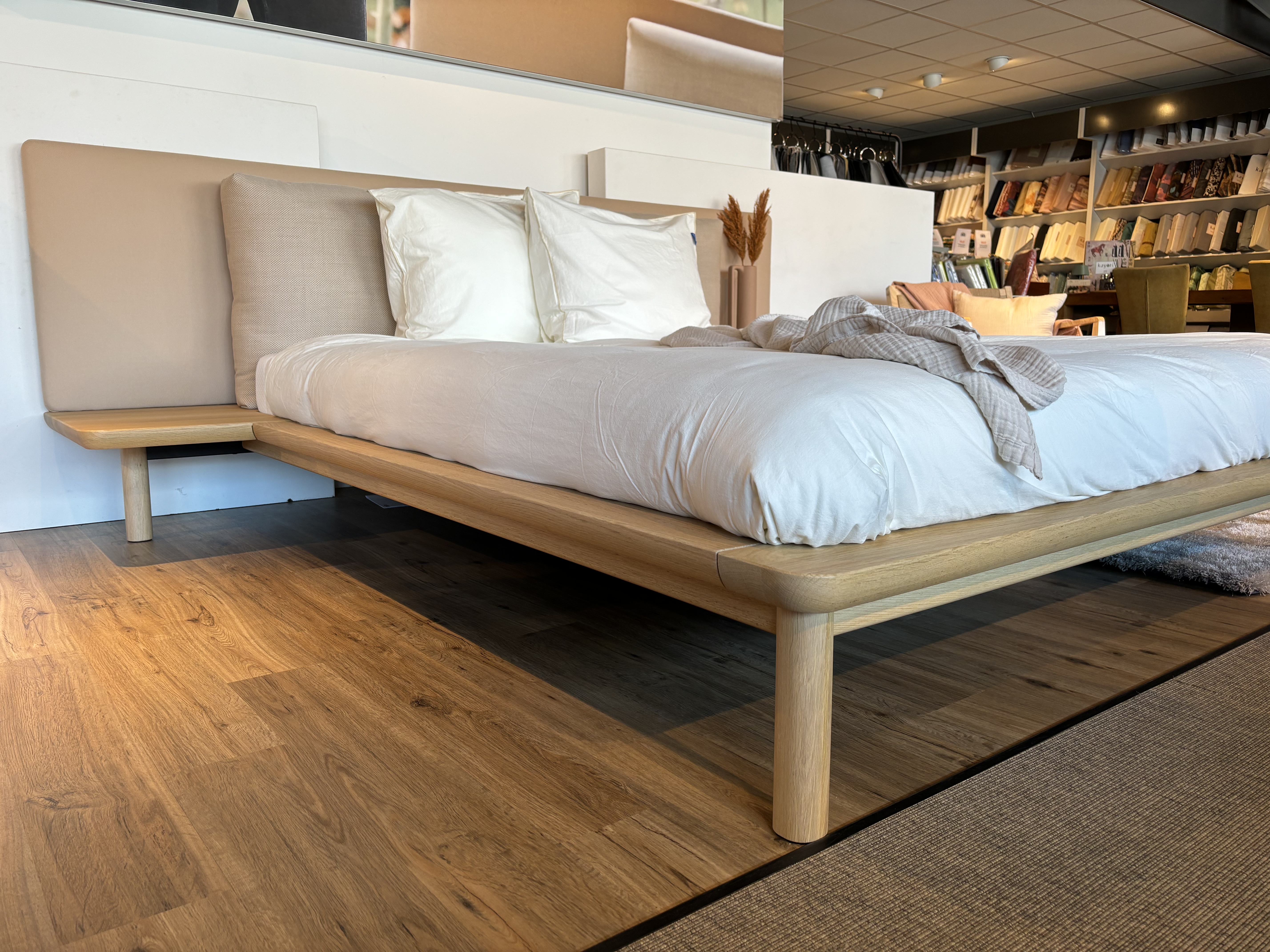 Auping Noble 180x200 vlak Showroommodel