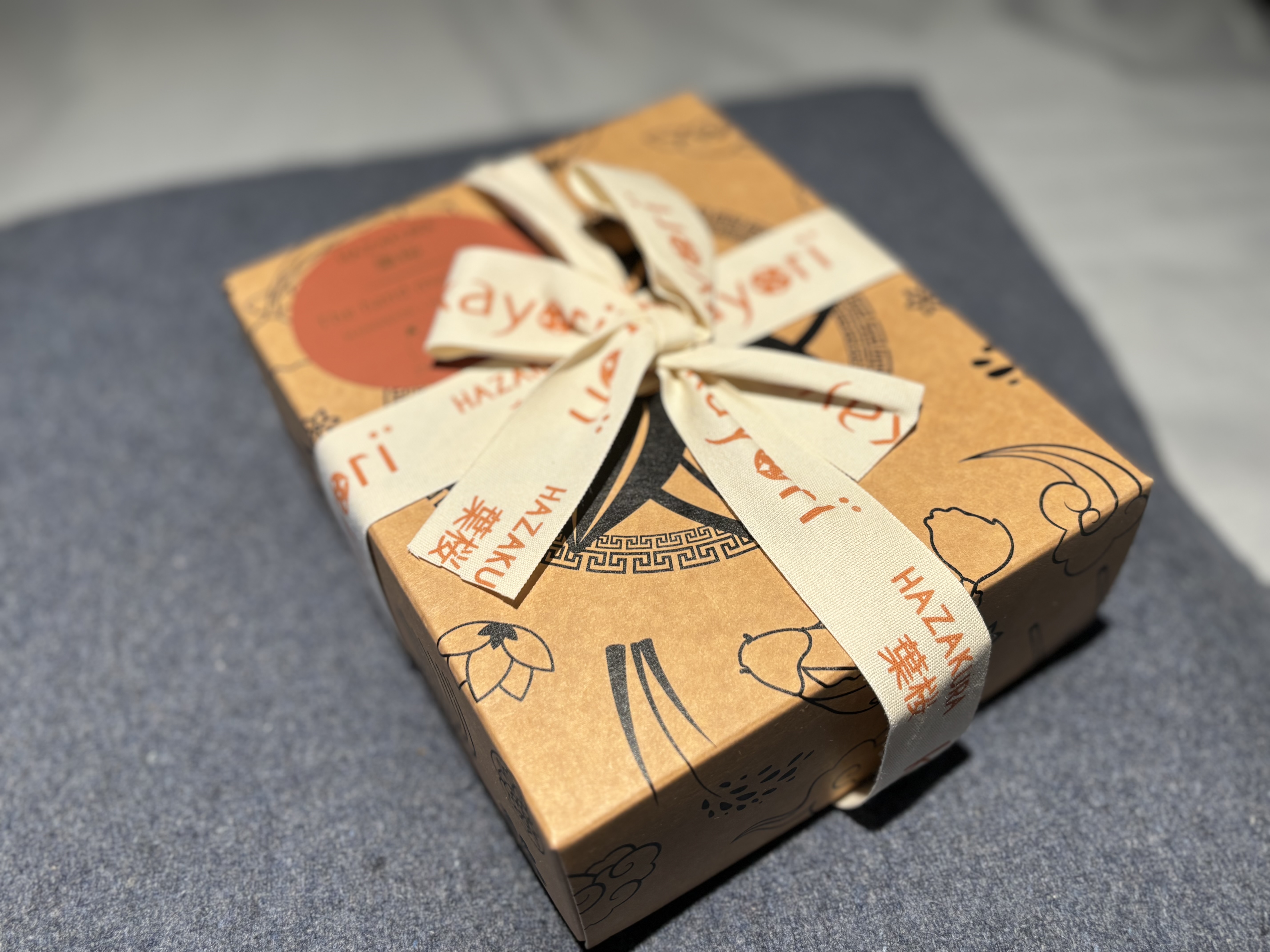 Kayori - Giftbox - The Hand Musthaves - Hazakura