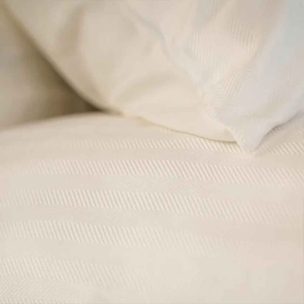 Kayori Akemi offwhite 140x200/220 tencel 