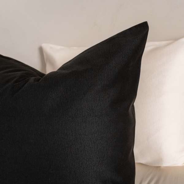 KAYORI KISO ZWART 240X200/220CM 70%TENCEL 30%KATOEN