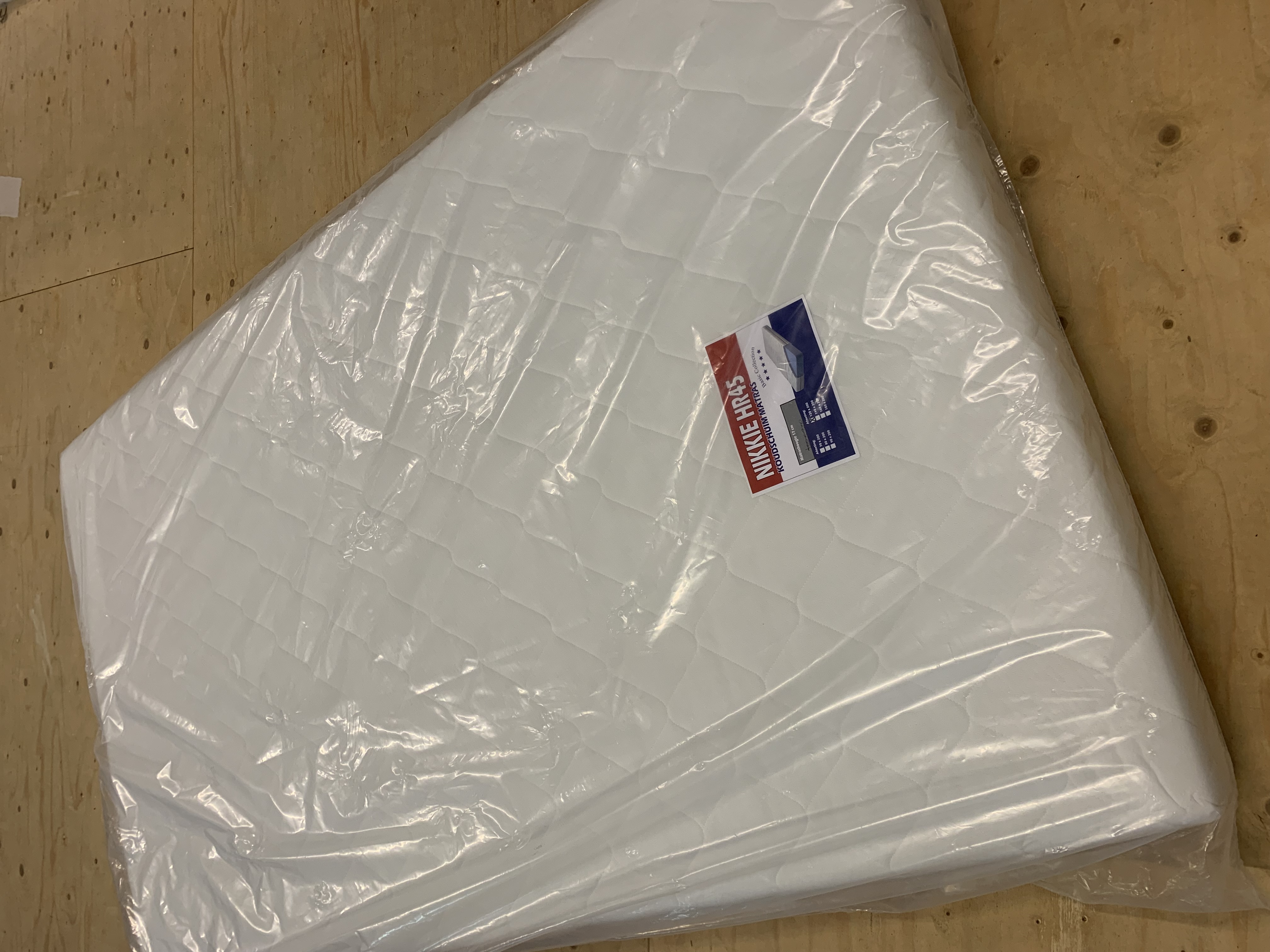 120x200 koudschuimmatras Nikkie