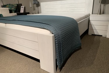 ledikant Arezzo met nachtkastjes